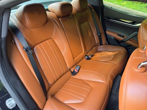 Used 2023 Maserati Ghibli Modena RWD image 17