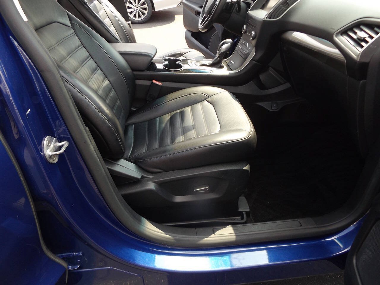 Used 2015 Ford Edge SEL w/ Equipment Group 201A AWD/4WD image 20