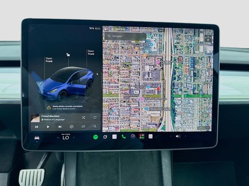 Used 2022 Tesla Model Y Performance AWD/4WD image 9