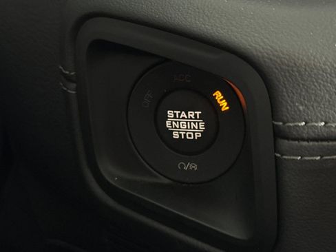 Used 2025 Jeep Wrangler Unlimited Sahara image 25