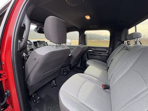 Used 2024 RAM 2500 Big Horn w/ Safety Group image 20