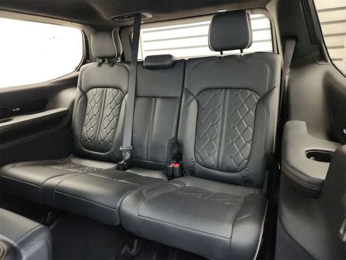 Used 2022 Jeep Grand Wagoneer Series III image 11