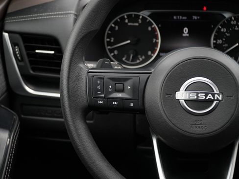 Used 2022 Nissan Rogue S FWD image 19