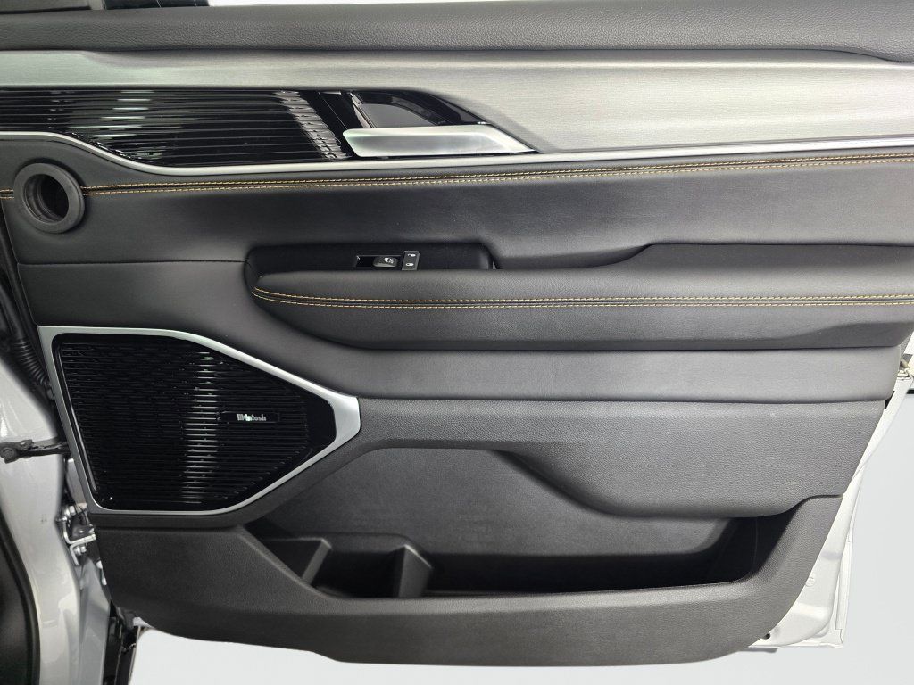 New 2026 Jeep Grand Wagoneer 4WD image 48