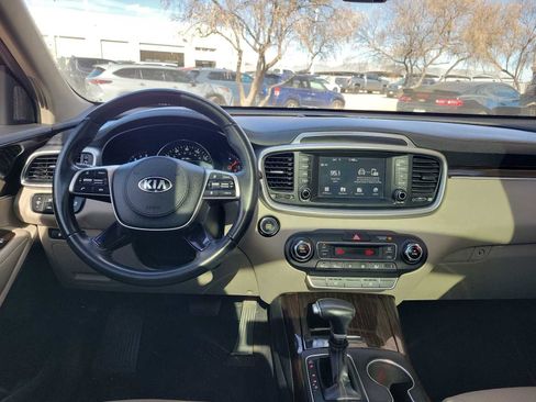Used 2020 Kia Sorento EX image 10