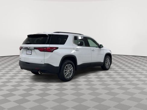 Used 2023 Chevrolet Traverse LT image 8