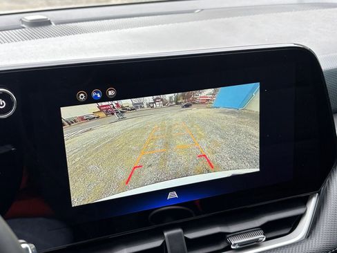 Used 2025 Chevrolet Equinox LT image 17