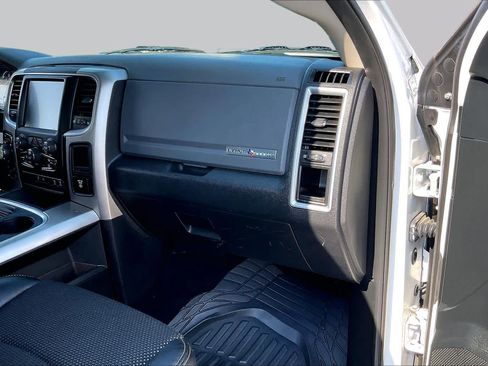 Used 2017 RAM 1500 Lone Star AWD/4WD image 16