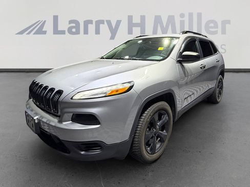 Used 2017 Jeep Cherokee Sport AWD/4WD image 1