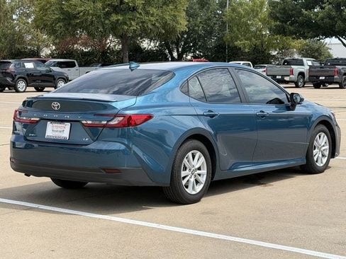 Used 2026 Toyota Camry LE w/ Convenience Package FWD image 4