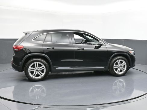 Certified 2021 Mercedes-Benz GLA 250 4MATIC image 9