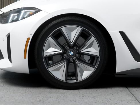 New 2026 BMW i4 eDrive40 image 7