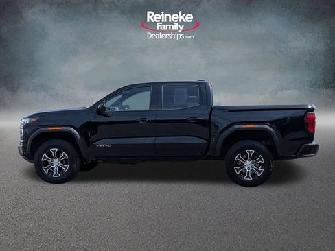 Used 2025 GMC Canyon AT4 w/ Technology Plus Package AWD/4WD image 9