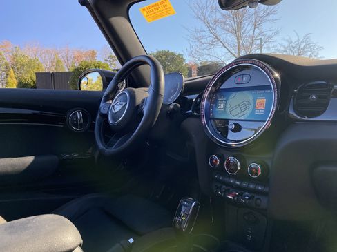 Used 2022 MINI Cooper Convertible image 6