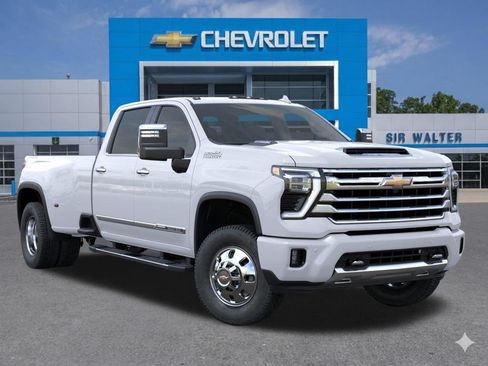 New 2026 Chevrolet Silverado 3500 High Country w/ Technology Package AWD/4WD image 8