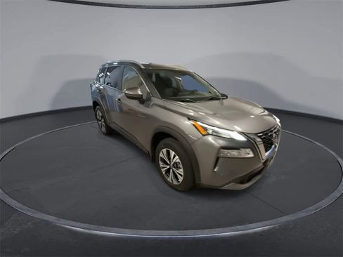 Used 2023 Nissan Rogue SV w/ SV Premium B Package image 2