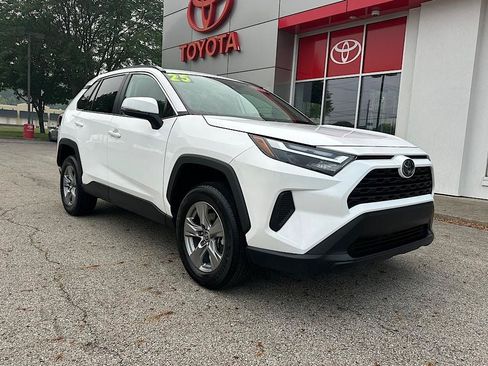 Certified 2025 Toyota RAV4 XLE AWD/4WD image 7