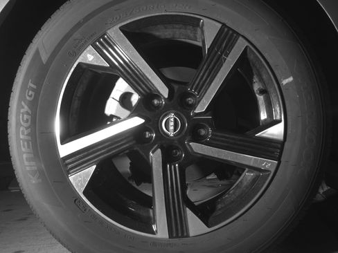 Used 2025 Nissan Sentra SV image 15