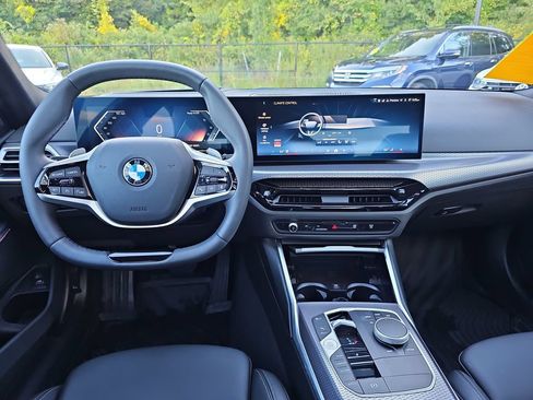 Used 2025 BMW 330i xDrive Sedan w/ M Sport Package AWD/4WD image 12