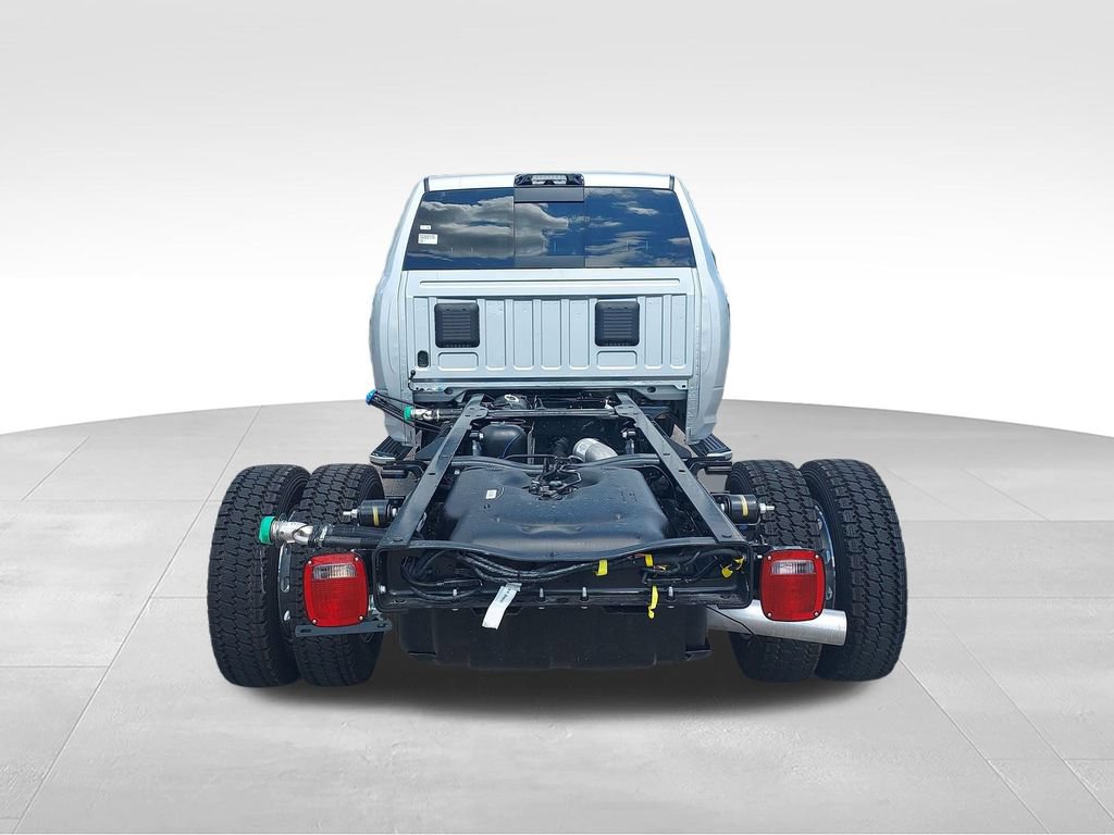 New 2026 RAM 5500 4x4 Crew Cab w/ Laramie Trim Package image 4