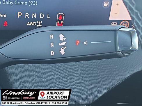 Used 2025 Buick Enclave Sport Touring w/ Power Package image 17