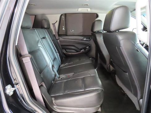 Used 2017 GMC Yukon SLT AWD/4WD image 31
