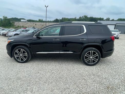 Used 2017 GMC Acadia Denali w/ Technology Package AWD/4WD image 2