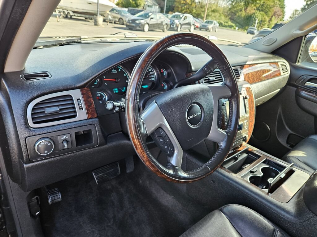 Used 2013 GMC Yukon Denali AWD/4WD image 20