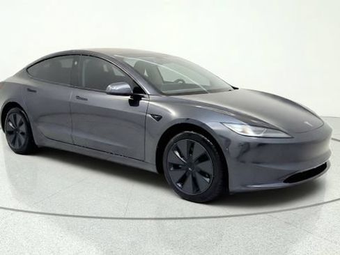 Used 2025 Tesla Model 3 RWD image 1