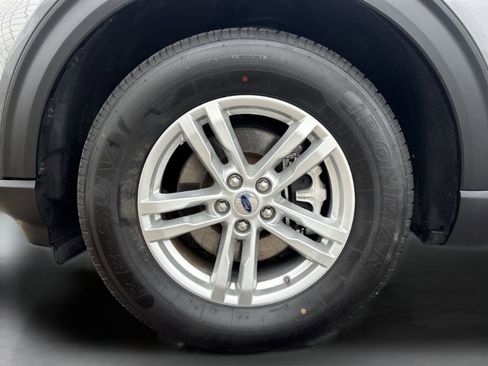 Certified 2023 Ford Explorer XLT w/ Equipment Group 202A image 34