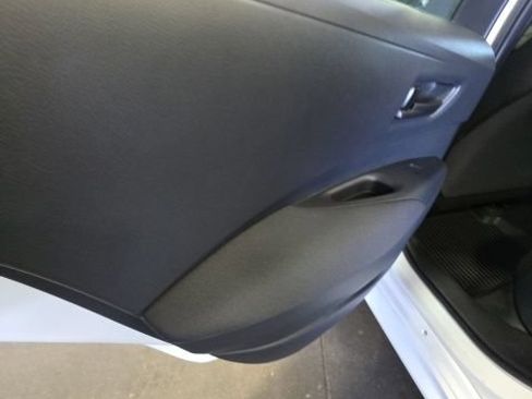 Used 2025 Toyota Corolla LE FWD image 16