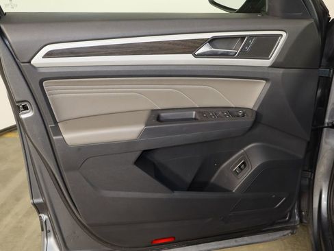 Used 2021 Volkswagen Atlas SE image 18