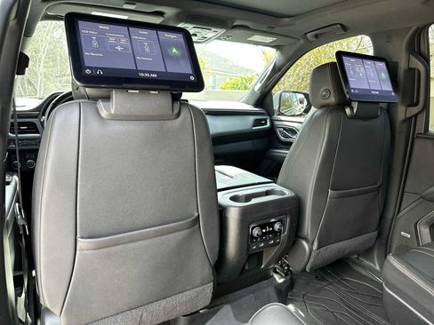 Certified 2021 Chevrolet Tahoe RST w/ Luxury Package AWD/4WD image 16