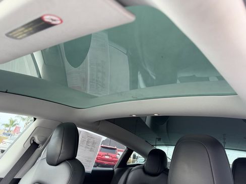 Used 2020 Tesla Model 3 Standard Range Plus image 21