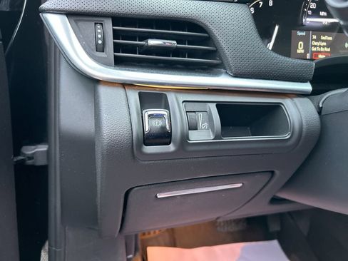 Used 2018 Cadillac XTS Luxury AWD/4WD image 19