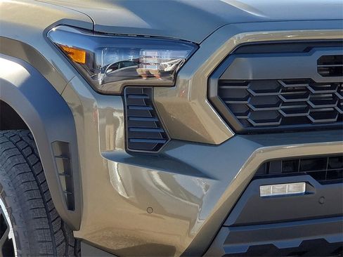 New 2026 Toyota Tacoma TRD Off-Road image 9
