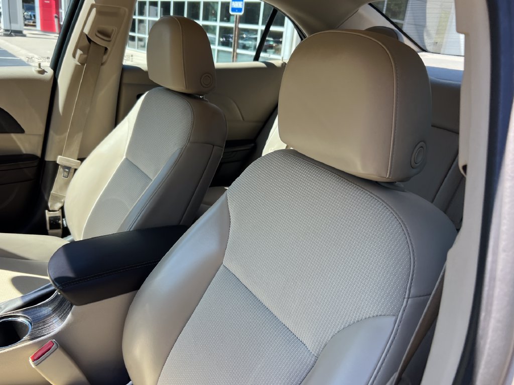 Used 2014 Chevrolet Malibu LT w/ Power Convenience Package FWD image 10