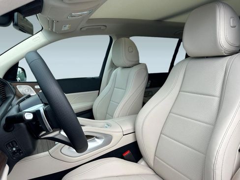New 2026 Mercedes-Benz GLS 450 4MATIC image 5