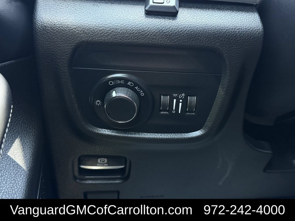 Used 2023 Jeep Grand Cherokee Altitude AWD/4WD image 27