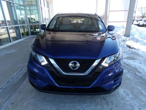 Certified 2022 Nissan Rogue Sport SV image 2