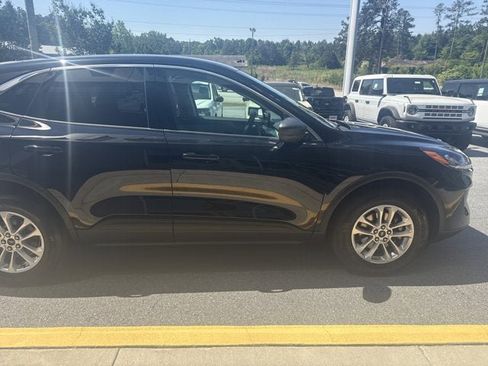 Certified 2022 Ford Escape SE w/ Convenience Package AWD/4WD image 5