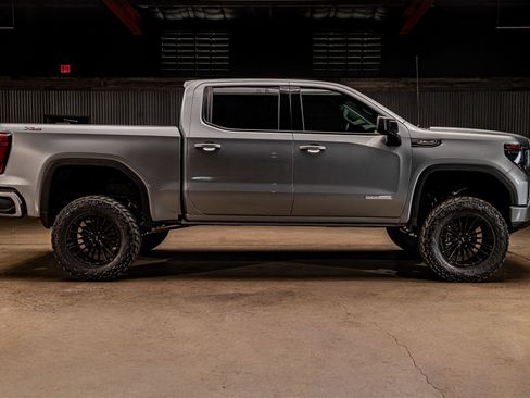 Used 2026 GMC Sierra 1500 Elevation w/ Preferred Package AWD/4WD image 11