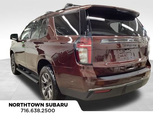 Used 2022 Chevrolet Tahoe Z71 w/ Luxury Package AWD/4WD image 2