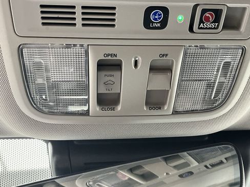 Used 2020 Honda Accord Touring image 28