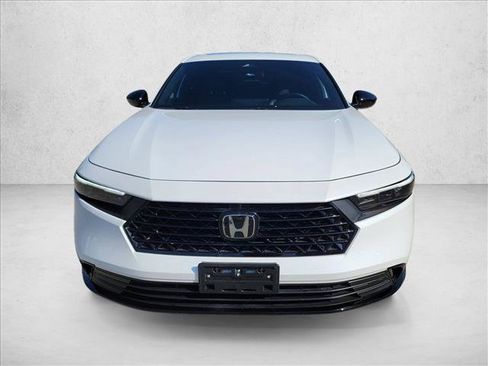 Used 2025 Honda Accord Sport image 2