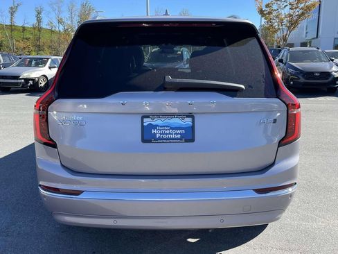 New 2026 Volvo XC90 B5 Core image 28
