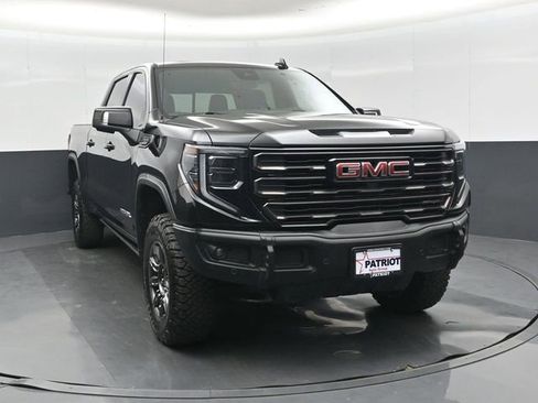 Used 2024 GMC Sierra 1500 AT4X image 10
