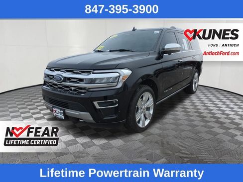 Used 2024 Ford Expedition Platinum image 3