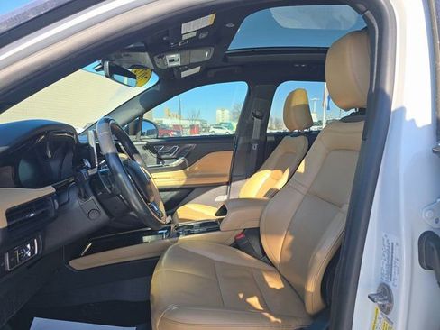 Used 2022 Lincoln Corsair Reserve w/ Elements Package image 11