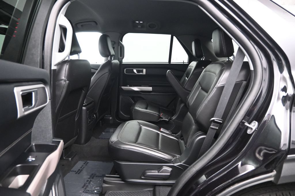 Used 2023 Ford Explorer XLT w/ Equipment Group 202A AWD/4WD image 27